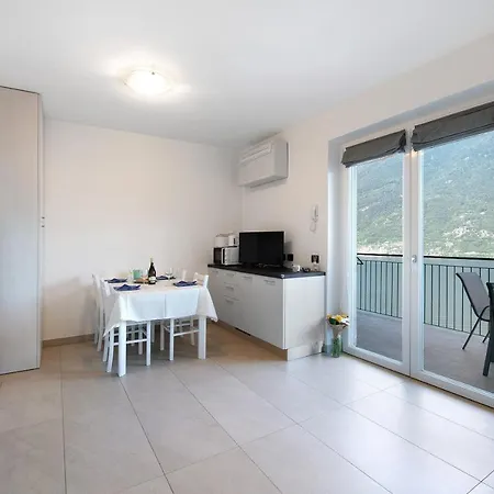 3 Il Tornante Apartment *